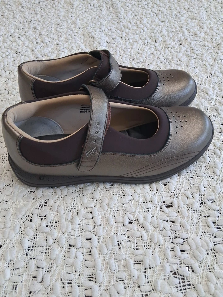 Sapato de caminhada Drew 14375-9Q feminino 9 W couro metálico cobre gancho e laço novo - Imagem 3 de 4