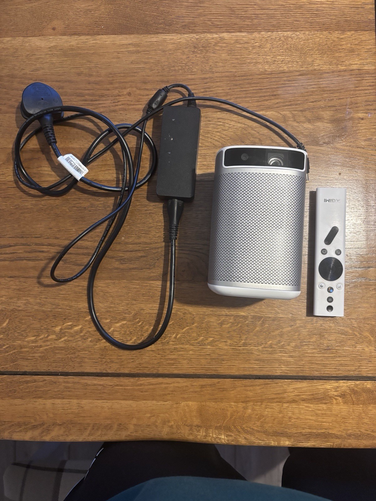 XGIMI MOGO Pro Portable Android TV Projector 1080p