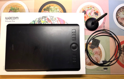 Wacom Intuos Pro Medium Digital Graphic Drawing Tablet - Black (Pre-Owned)