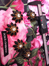 Dolce & Gabbana Button Single 36 mm Flower/ Floral Rhinestines/ Resin flower