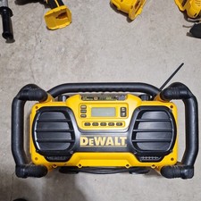 DeWalt DC012 Jobsite Radio Charger 7.2V  18V AM/FM AUX   Working