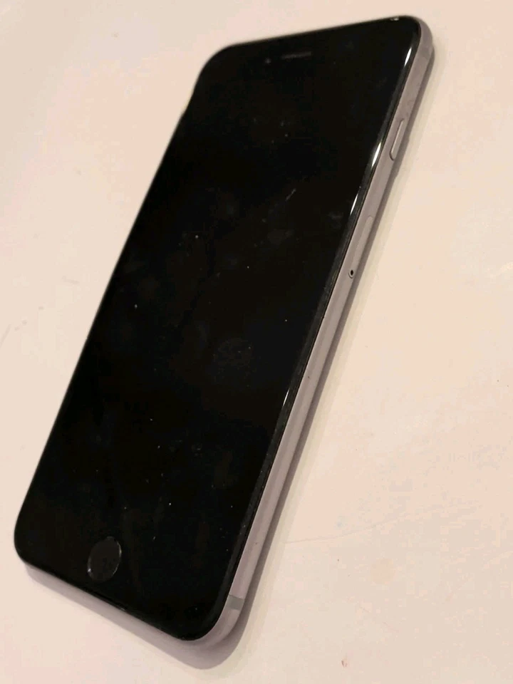 Apple iPhone 6S PLUS A1634 blanco plata - PARA REPUESTOS SIN PROBAR Foto 2 de 4