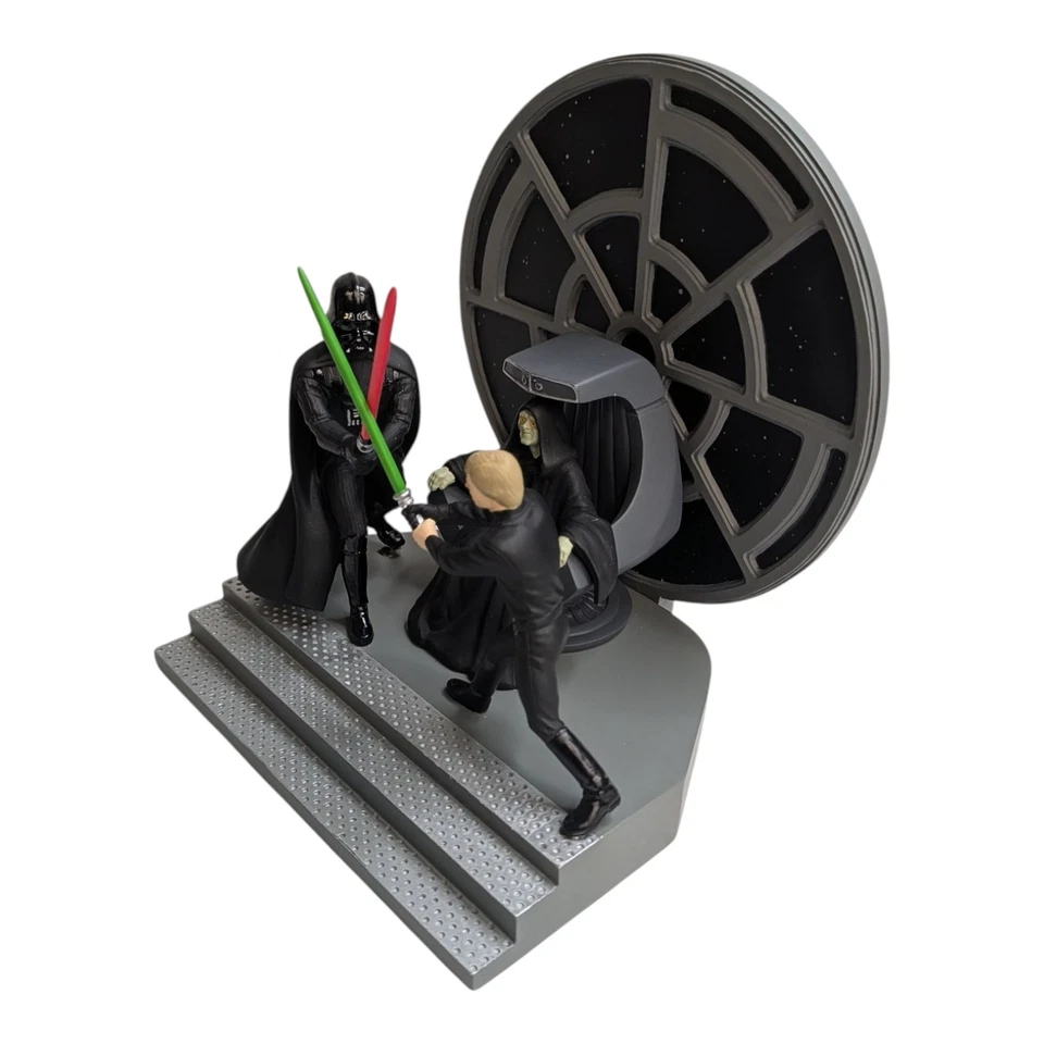 Applause Star Wars Classic Collectors Series CLASH OF THE JEDI Diorama /2500 Ltd - Image 3 of 4
