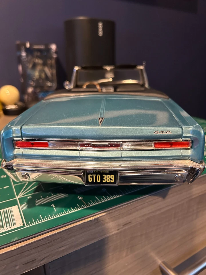 AMERICAN MUSCLE '64 PONTIAC GTO , 1/12 DIE-CAST, RARE !! - Image 4 of 4