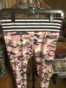 Pink Victoria’s Secret Ultimate Women’s Leggings Size Small New Without Tags
