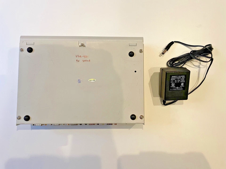 4:1 VGA Multiplier (Model VGA-401) with 9V 0.5A Power Adapter | TESTED, WORKS - Image 4 of 4