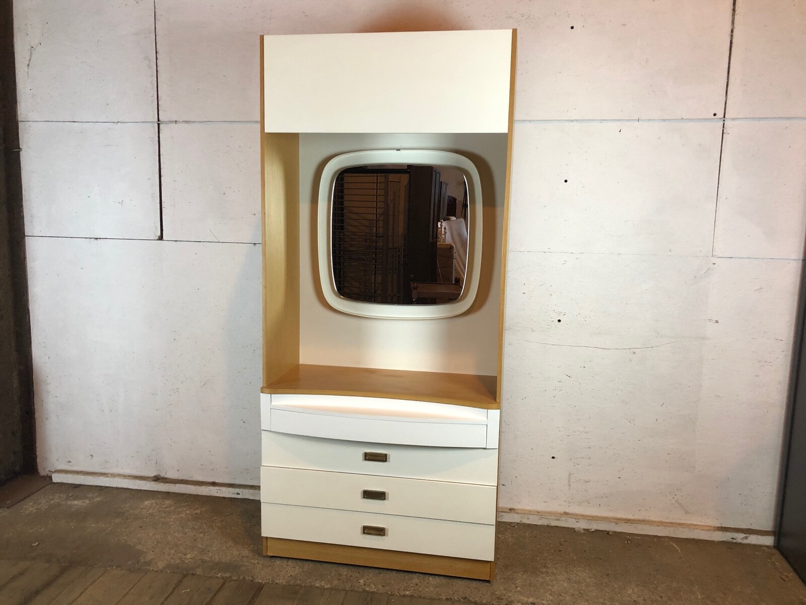 tall dressing table