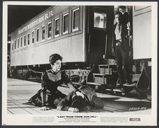 Last Train From Gun Hill CAROLYN JONES EARL HOLLIMAN KIRK DOUGLAS TRAIN WESTERN