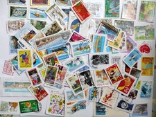 lot 2- 100 timbres différents france oblitérés après 2000. Photos contractuelles