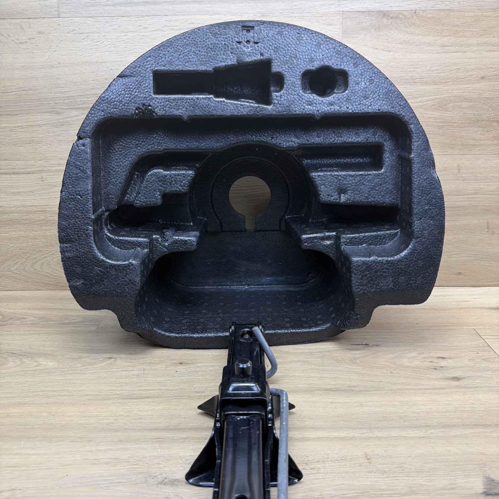 🟢 Maserati Ghibli M157 Quattroporte Emergency Spare Tire Jack Tool Kit Oem🟢