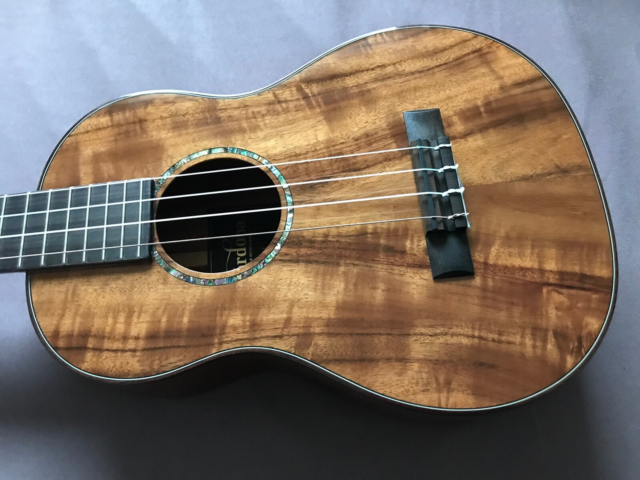 Andet, andet mærke T35, Tenor ukulele fra Cordoba. Det er…