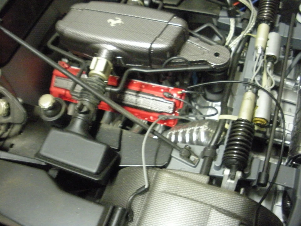 Ferrari Enzo 1/10 - Immagine 3 di 4