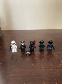 LEGO Star Wars: Kylo Ren's Command Shuttle (75104)