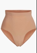 Skims Sculpting Mid Waist Brief Size S/M Women  s SH-MWB-0101