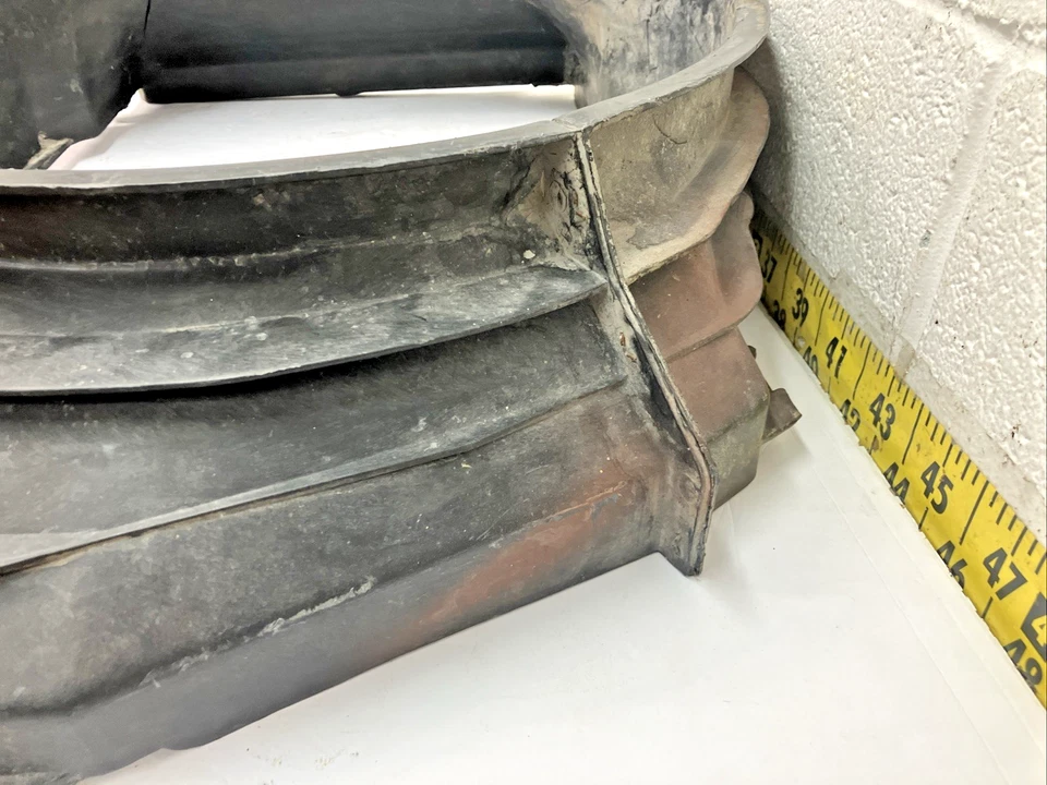 Cubierta de ventilador de radiador OEM 3986905 1971-77 Chevrolet Chevelle/Impala/Malibu (BM26) Foto 3 de 4