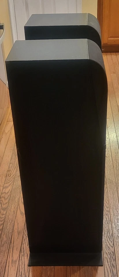 Par de Altavoces Torre JBL L5 Muy Buen Estado Usado Foto 2 de 4