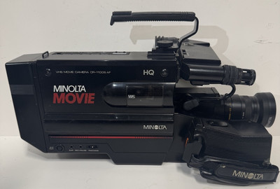 Minolta VHS Movie Camera Model CR-1200S AF W/ 3 Batteries, Charger