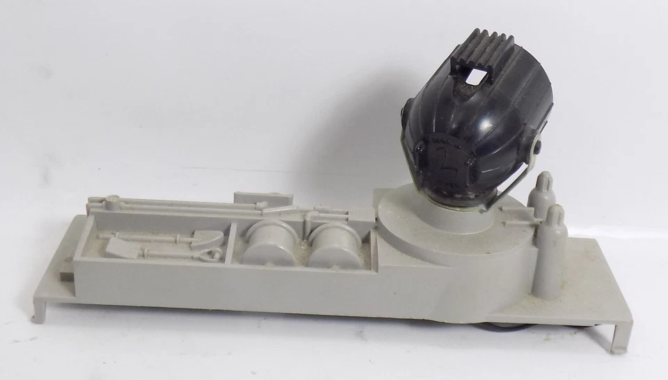 O SCALE / Lionel / Searchlight / FLATCAR PLASTIC PARTS - Image 3 of 4