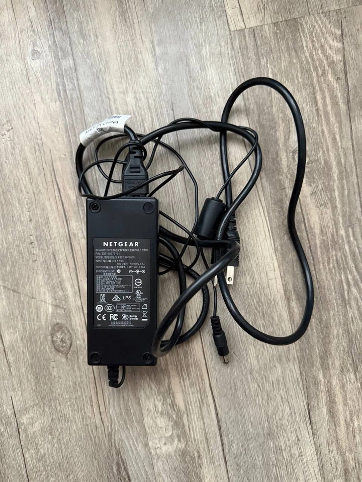 NETGEAR Vizn GC110P 8-Port PoE Cloud Smart Gigabit Ethernet Switch - UNTESTED - Image 4 of 4