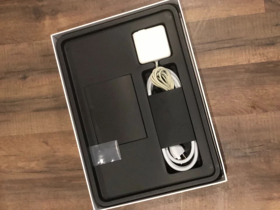 Apple Macbook Air 13'' 256Gb (MMGG2) - Image 4 of 4