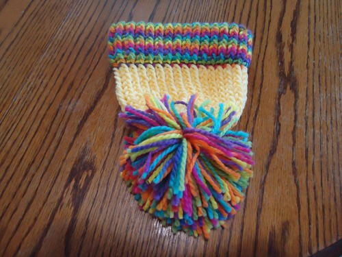 New Hand Made Childs Knit Hat W/Pom Pom Yellow/Multicolor One size fits Most - Picture 3 of 5