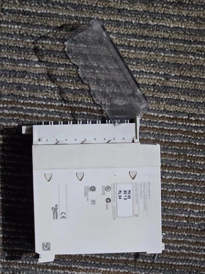 Módulo de entrada analógica Schneider BMXAMI0410 y módulo terminal BMXFTB2020 Foto 4 de 4