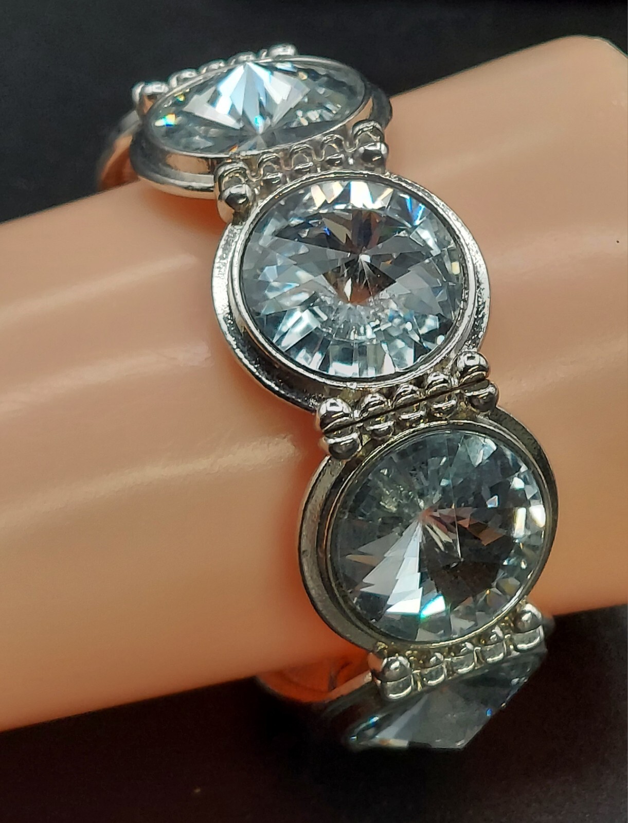 Unsigned Necklace Stretch Bracelet Silvertone Riv… - image 16