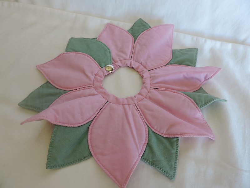 Pink and Green Flower Petel Collar