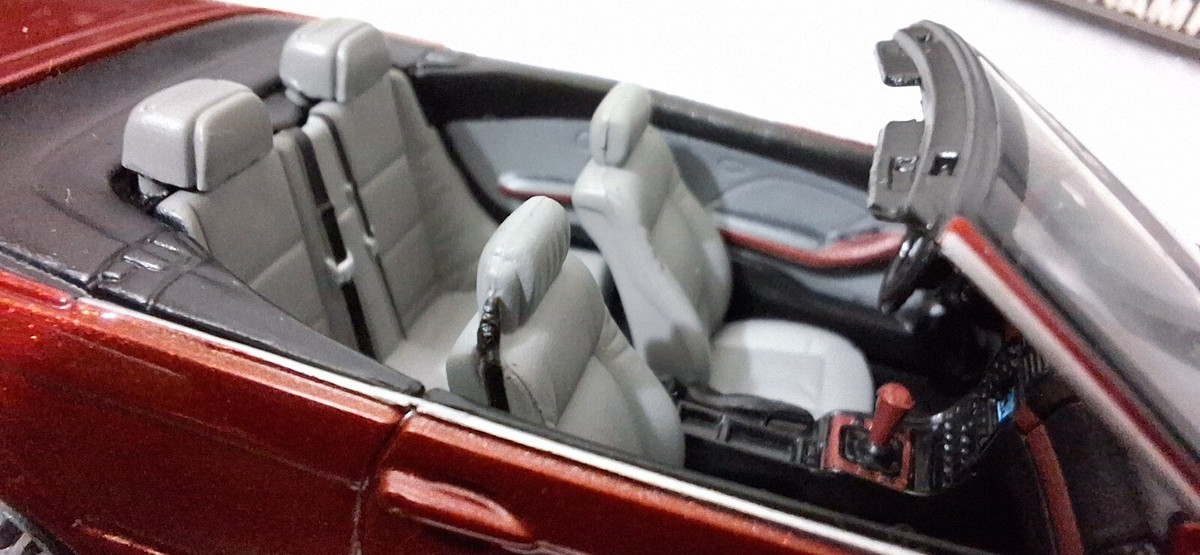 BMW 3 Series (E46) 323 Cabriolet Siena Red 1:43 Minichamps