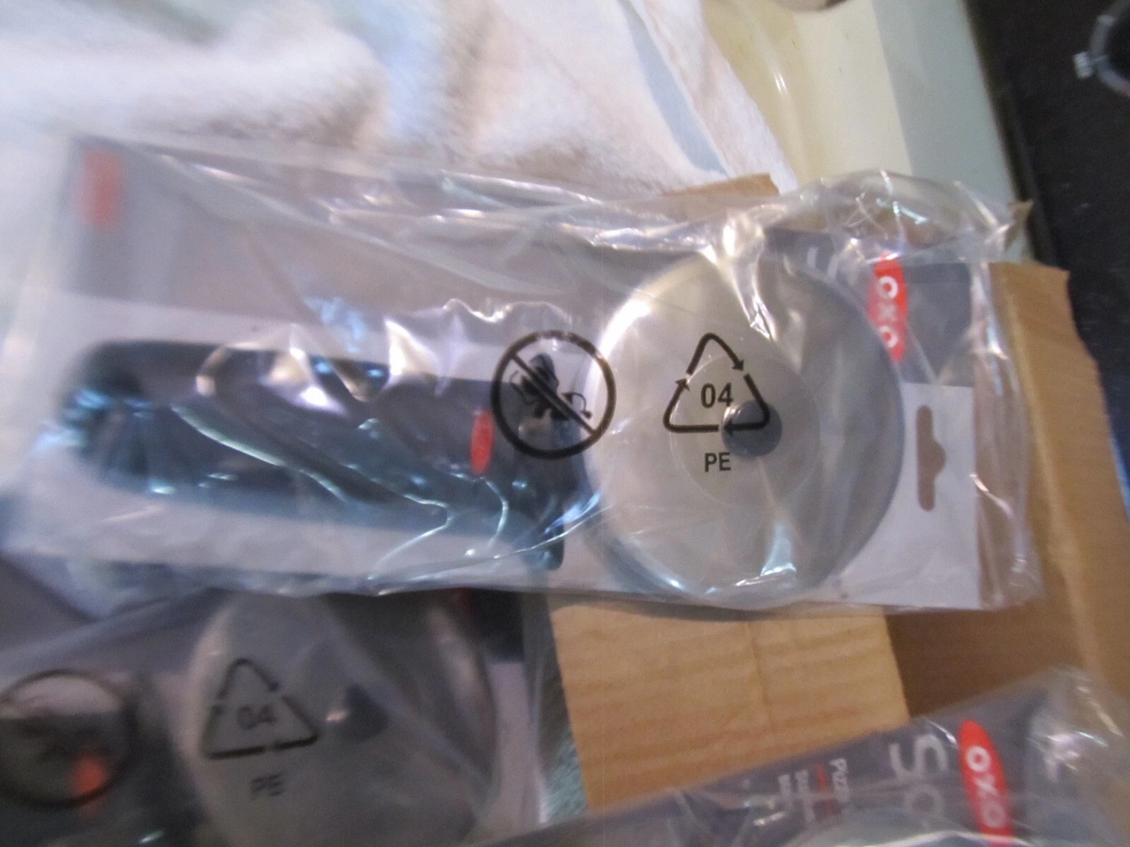 LOT OXO STAINLESS PIZZA CUTTER GREAT GRIP 4 IN WHEEL
Opens in a new window or tab