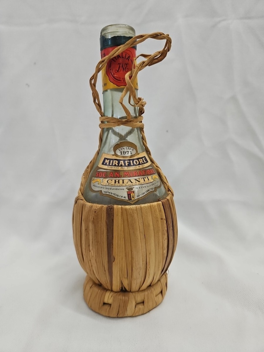 Vintage 1971 CHIANTI Wine Bottle Empty Detroit 9 1/4