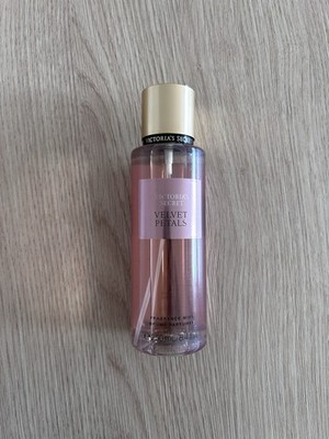 Victoria s Secret Velvet Petals Body Spray - 250 ml - Neu & unbenutzt