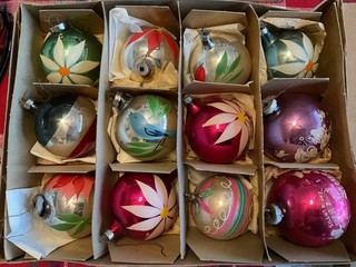 Box of 12 Vtg Shiny Brite? Large Stencil Hand Painted Christmas Ornaments USA