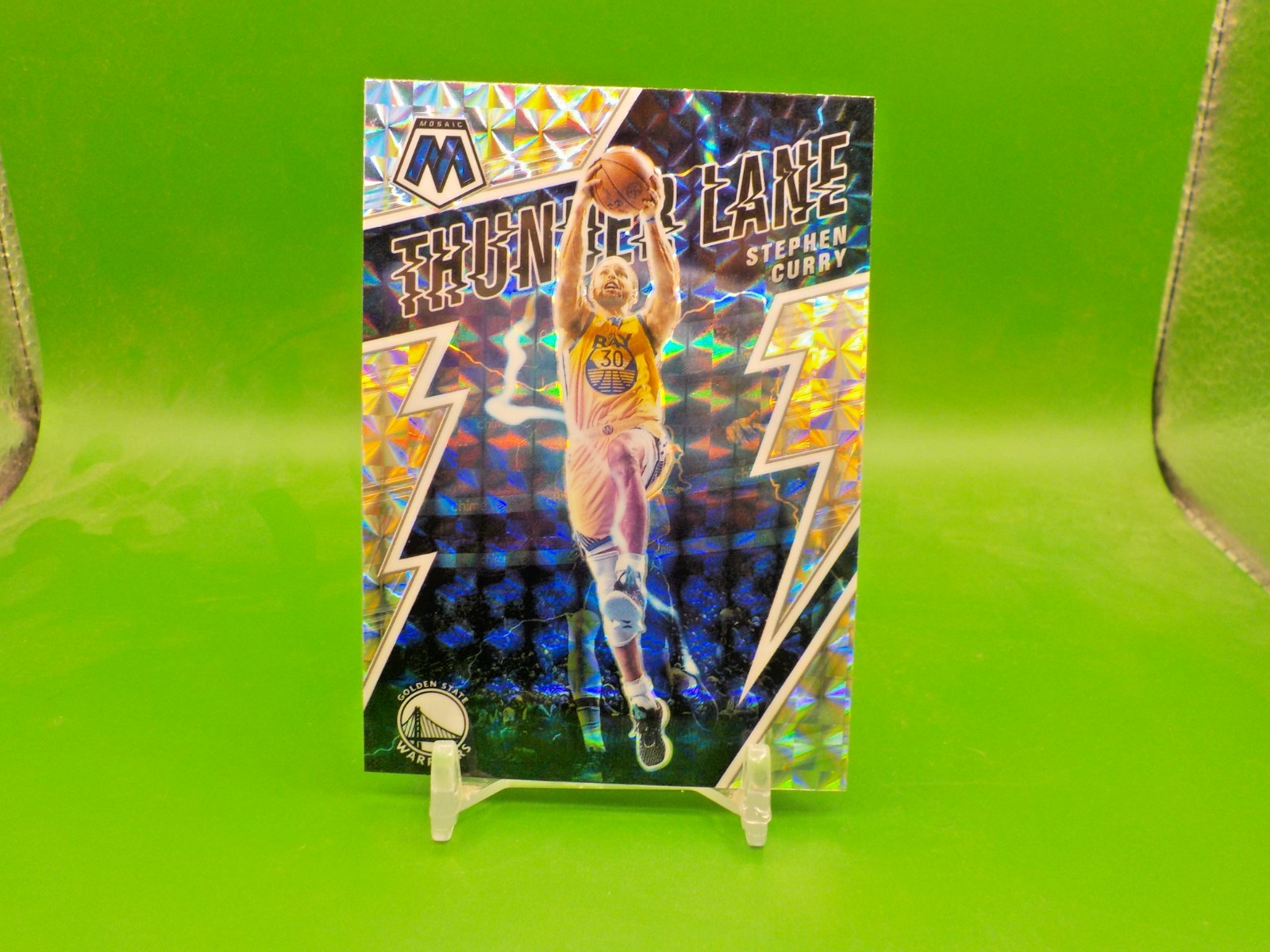 2021-22 Panini Mosaic Thunder Lane Mosaic silver  Prizm Stephen Curry #17