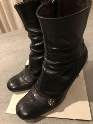 CHANEL Bottes Talon Camélia Courte Femme Noir Marron Foncé COCO MARK - Photo 1/4