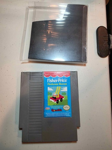 Fisher Price Firehouse Rescue NES + Dust Sleeve + Protective Outer Case