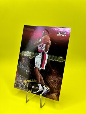 Scottie Pippen 2000-01 Fleer- Mystique Trail Blazers *holo