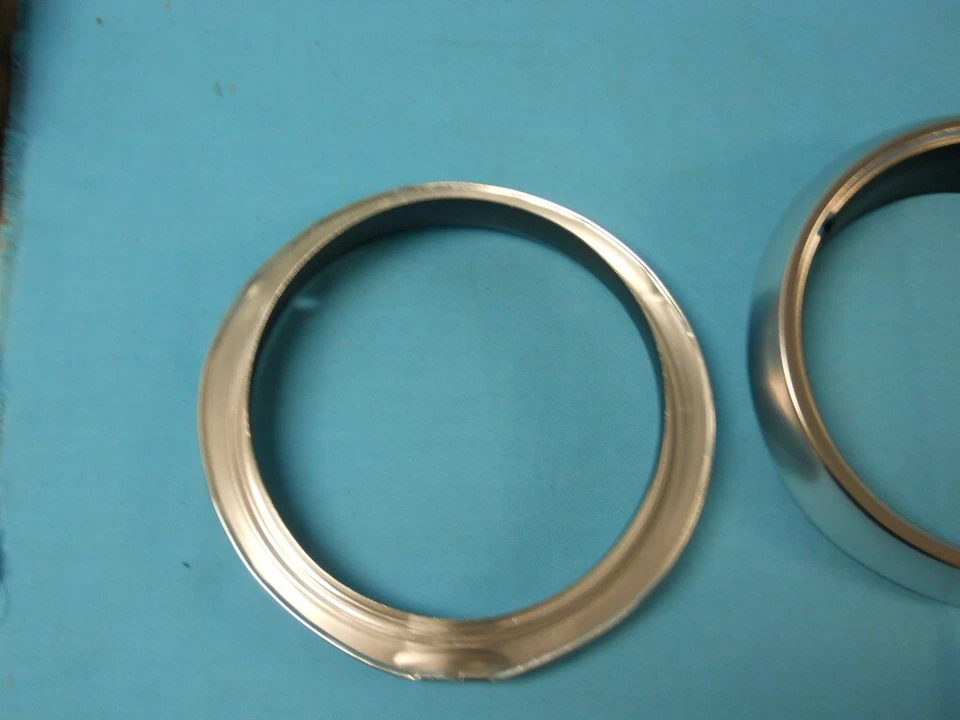 Nuevo para MOPAR 1963 a 1965 carrocería A Plymouth Barracuda / biseles de faros Valiant Foto 3 de 3