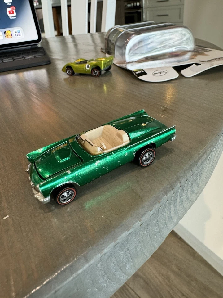 Hot Wheels Classic '57 T-bird - Verde - Interior Blanco - Vintage Redline Foto 3 de 4