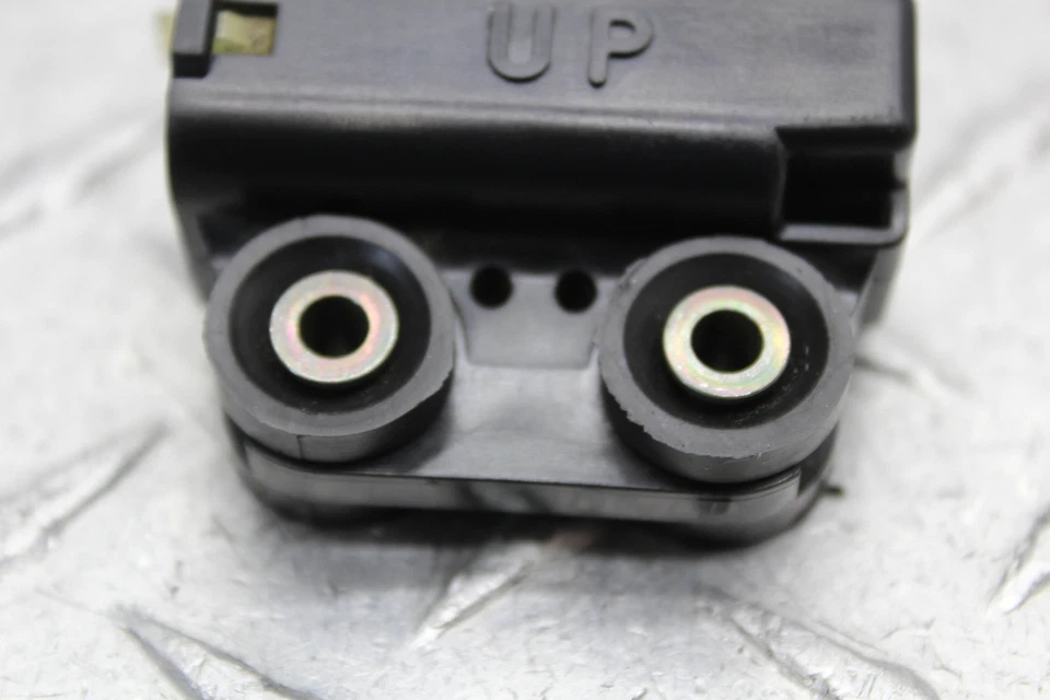 2006 YAMAHA FZ6S TIP OVER BANK ANGLE CRASH SENSOR SWITCH  - Image 2 of 4