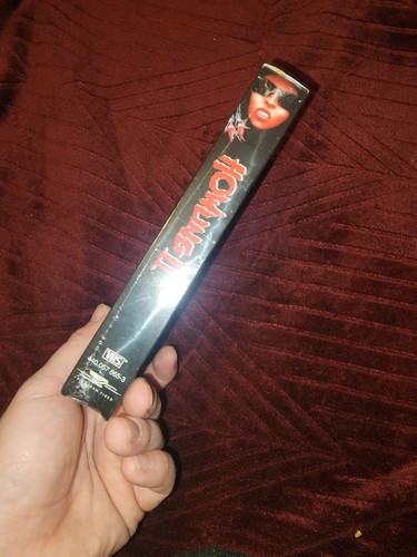 Howling 2 Vhs factory sealed 1998 - Picture 6 of 6