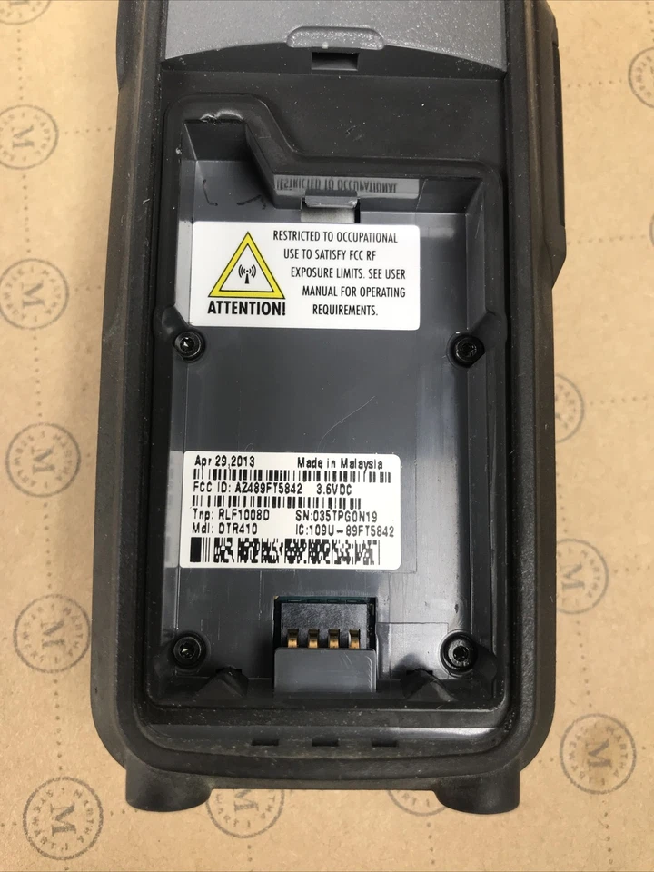 Motorola DTR410 Digital 2 Way Radio 900MHz Talkie + Charger, Battery, Belt Clip - Image 4 of 4