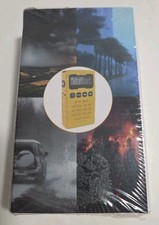 NOAA Weather Radio CR1015WB yellow BRAND NEW