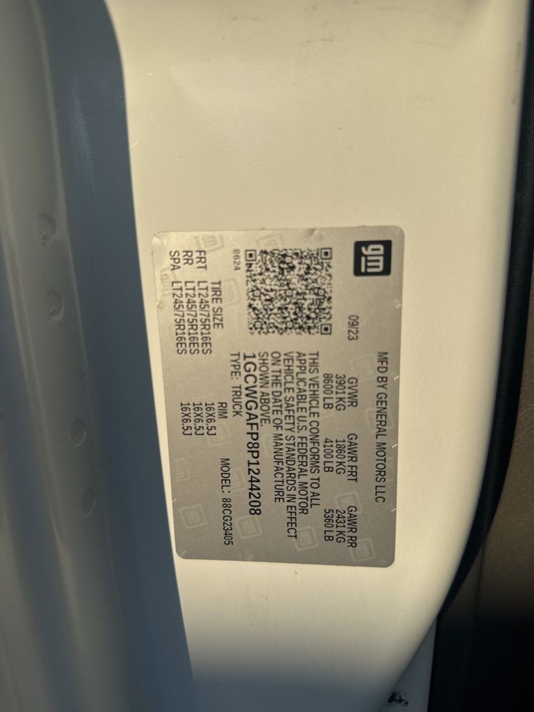 2023 Chevrolet Express G2500 Work Van thumbnail 32