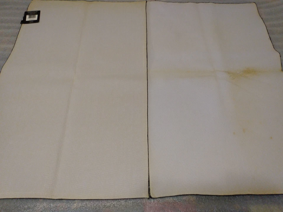 Springmaid two-piece green animal print 22x35 bath rugs folding area age flaws. - Image 4 of 4