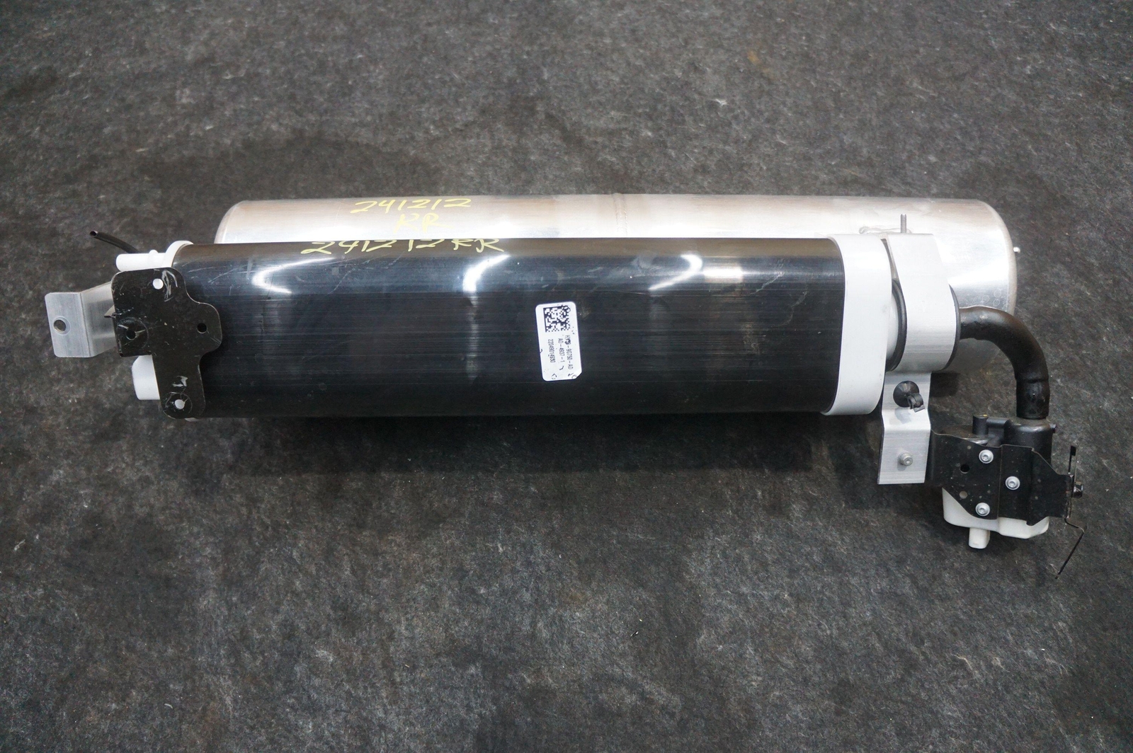 Air Compressor Reservoir Tank Pressure MY83-3D060-AA Aston Martin Dbx 707 20-24