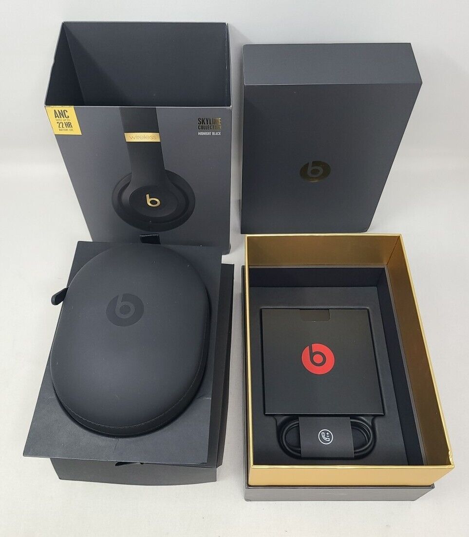 Beats Studio3 Wireless Noise Cancelling Headphones. Black Beats Studio3 Wireless Noise Cancelling Headphones. Black
