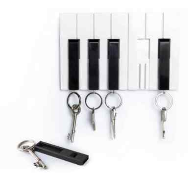 Qualy Whistle Key Piano + Wall Key Holder