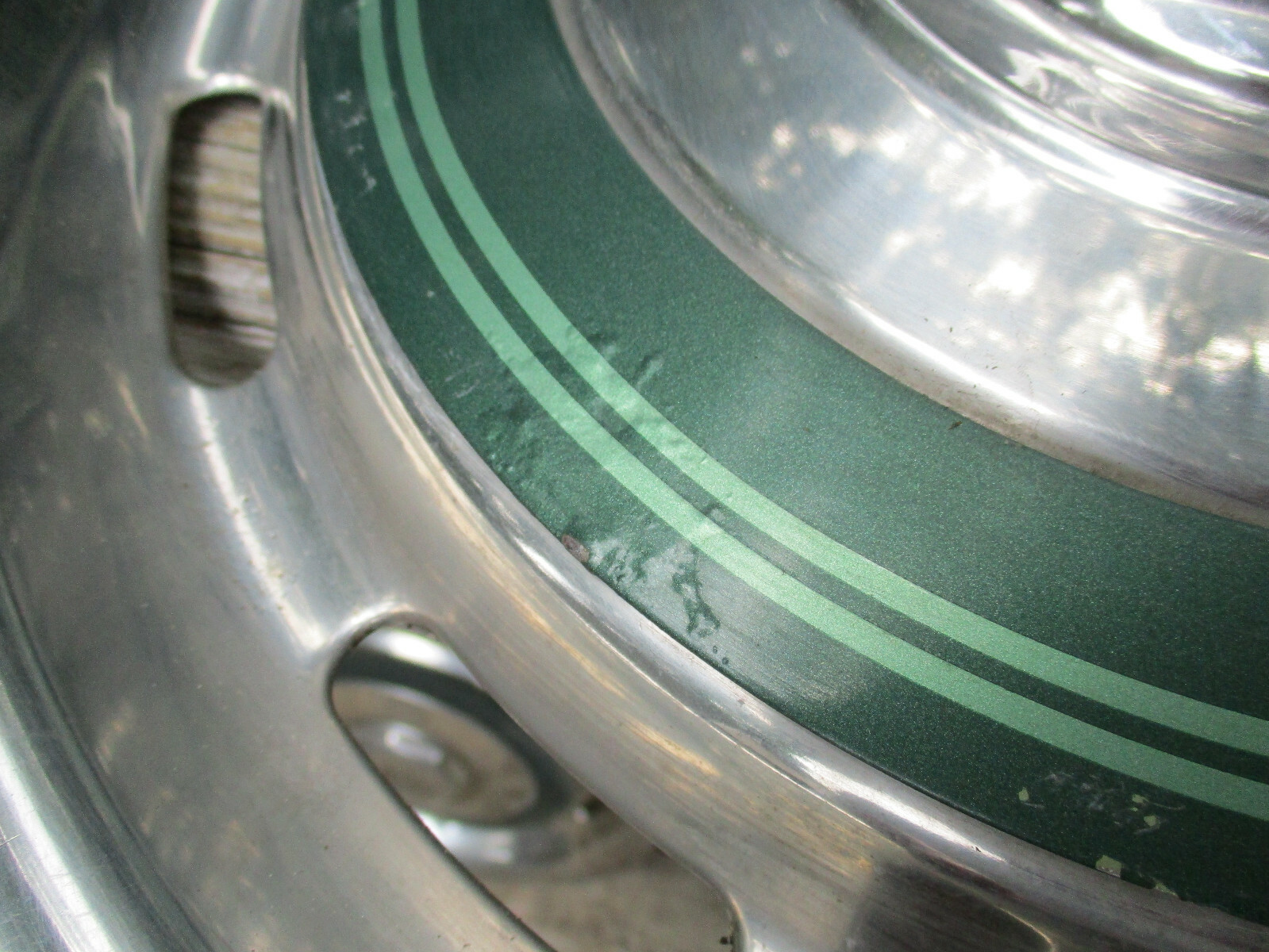 (One) Vintage Rolls Royce Hub Cap Green Stripe 10 Slots 16 1/2" wide