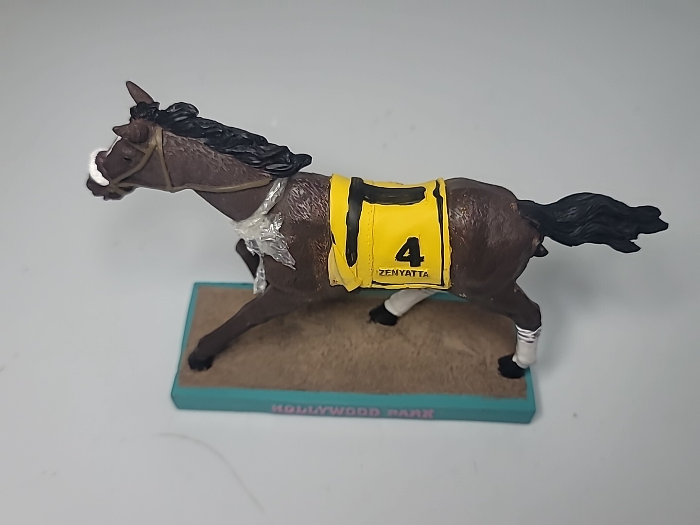 HOLLYWOOD PARK ZENYATTA BOBBLEHEAD HORSE RACING FIGURE SIGNED OPEN BOX